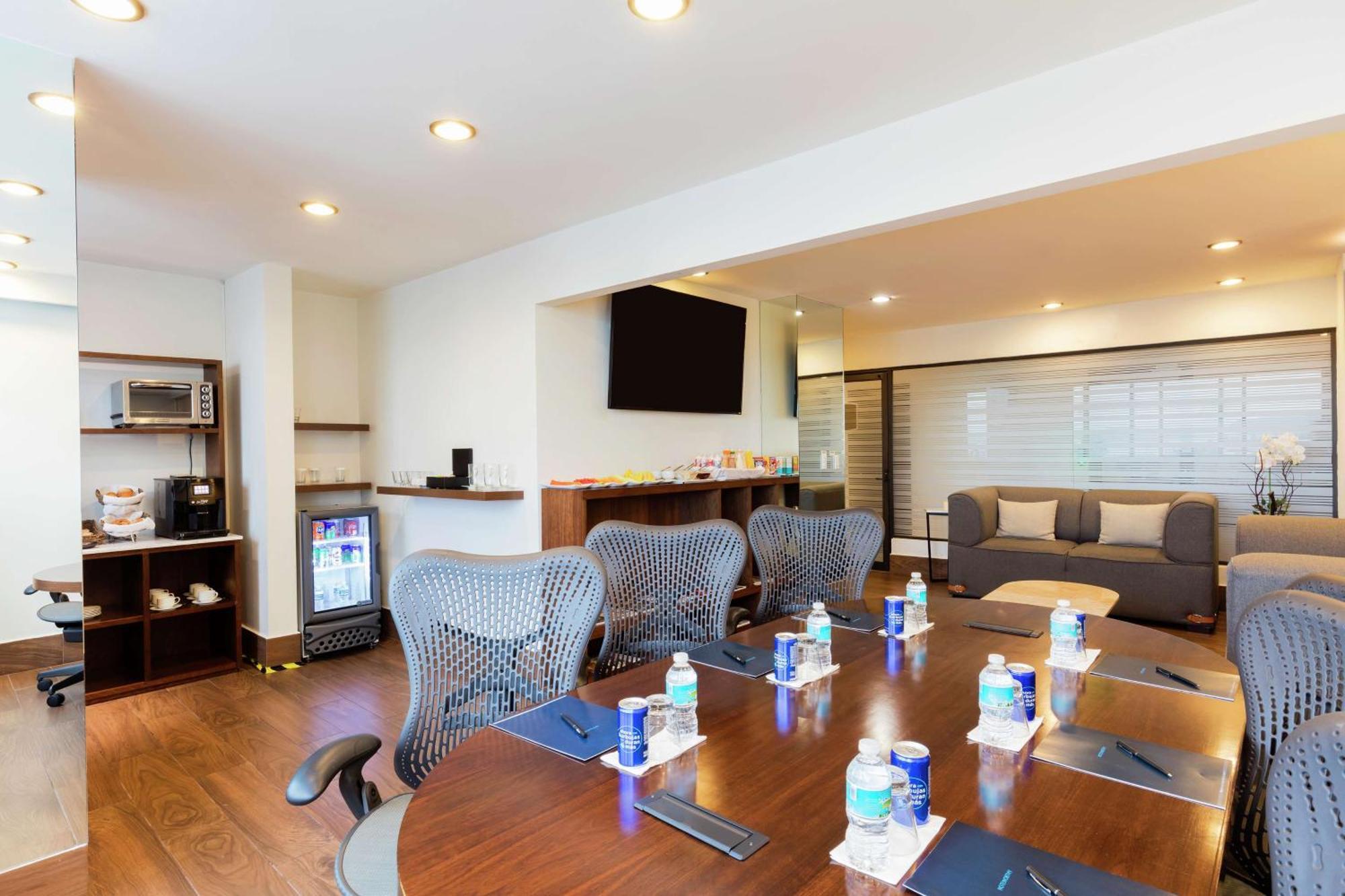 Hilton Mexico City Airport Ngoại thất bức ảnh